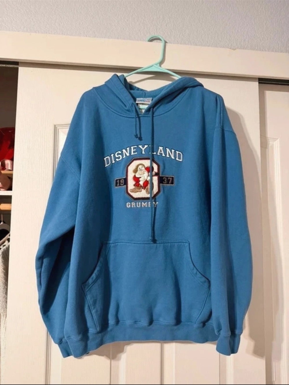 Unisex size L Disney Parks Vintage Grumpy Blue Hooded Sweatshirt